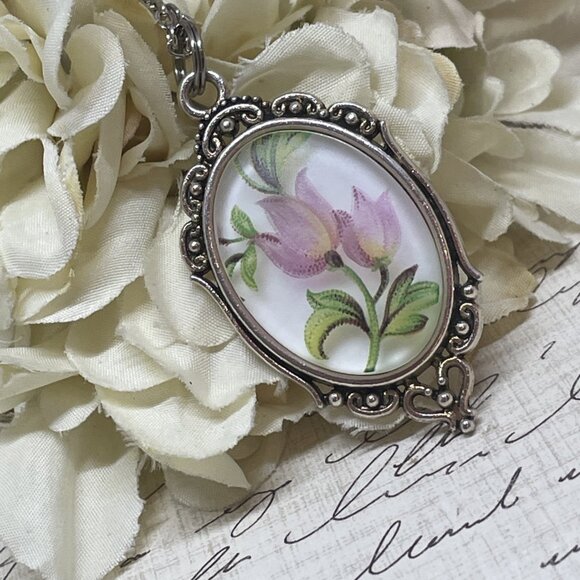 SILVER Pink Tulip Flower Girl Bridesmaids  Pendant Necklace Charm Wedding Gift - Picture 1 of 9